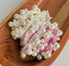 Seamless Pearl Hair Ties