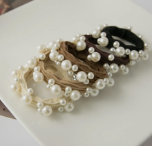 Seamless Pearl Hair Ties
